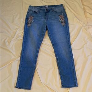 2/7.00. Embroidered Blue Jeans